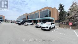 522 - 1315 LAWRENCE AVENUE E Toronto, ON M3A 3R3