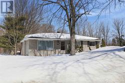 8 Ransome DR Sault Ste. Marie, ON P6C 1N2