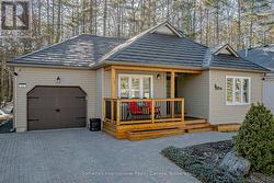 35 PINERIDGE GATE Gravenhurst (Muskoka (S)), ON P1P 1Y4