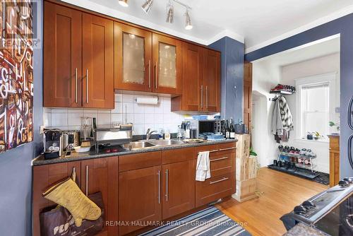 70 Anderson Street, Ottawa, ON - Indoor Photo Showing Kitchen With Double Sink