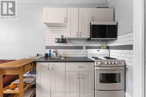 70 Anderson Street, Ottawa, ON - Indoor Photo Showing Kitchen