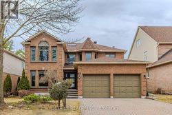 42 ROSENFELD CRESCENT Ottawa, ON K2K 2L2