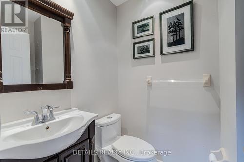 Powder room - 42 Rosenfeld Crescent, Ottawa, ON - Indoor Photo Showing Bathroom