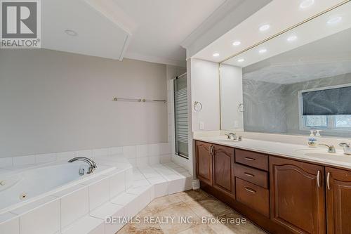 En-suite - 42 Rosenfeld Crescent, Ottawa, ON - Indoor Photo Showing Bathroom