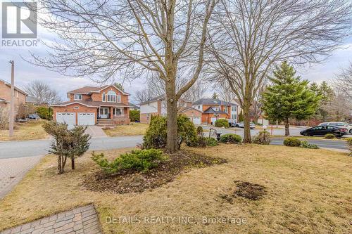 Front yard - 42 Rosenfeld Crescent, Ottawa, ON - Outdoor