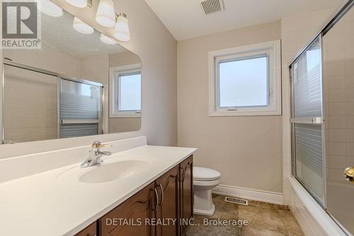 Full bathroom - 42 Rosenfeld Crescent, Ottawa, ON - Indoor Photo Showing Bathroom