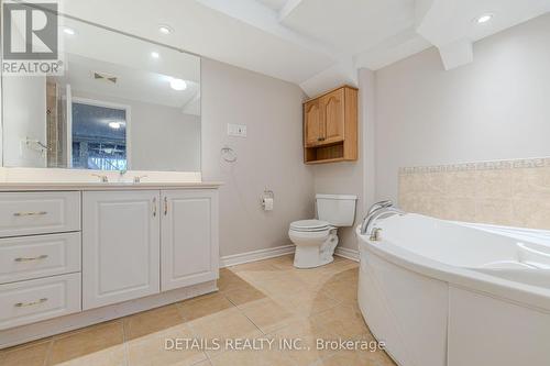 Full bathroom - 42 Rosenfeld Crescent, Ottawa, ON - Indoor Photo Showing Bathroom