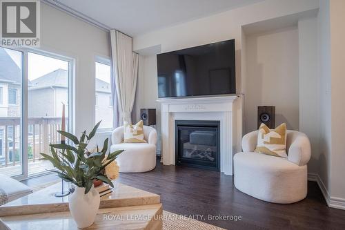 3963 Lodi Road, Burlington, ON - Indoor Photo Showing Living Room With Fireplace