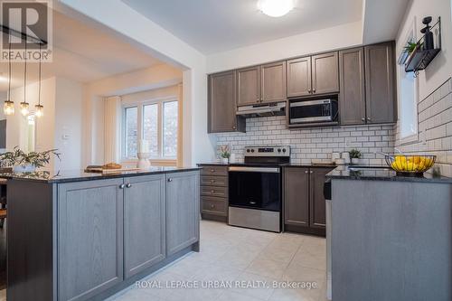 3963 Lodi Road, Burlington, ON - Indoor Photo Showing Kitchen With Upgraded Kitchen