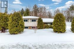 36 Ronald Crescent  Lively, ON P3Y 1C9