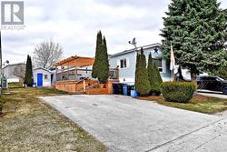 22 SUNRISE CIRCLE Bradford West Gwillimbury, ON L3Z 3W9