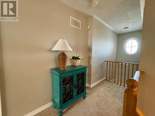 60 Batt Crescent, Ajax, ON - Indoor Photo Showing Other Room