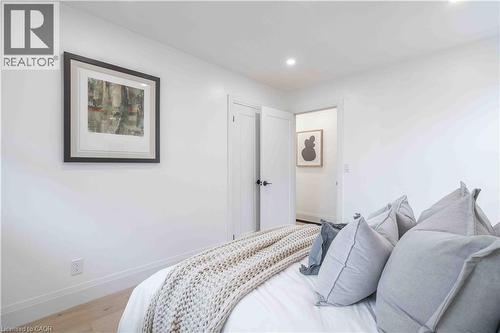 67 Toby Crescent, Hamilton, ON - Indoor Photo Showing Bedroom