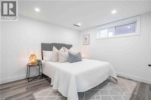 67 Toby Crescent, Hamilton, ON - Indoor Photo Showing Bedroom