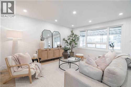 67 Toby Crescent, Hamilton, ON - Indoor