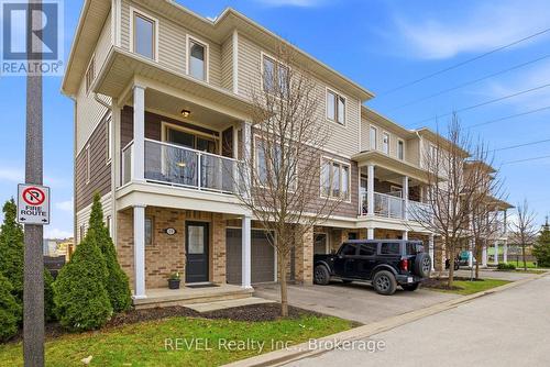 20 - 19 SCARLETT COMMON  St. Catharines (Secord Woods), ON L2P 0C4