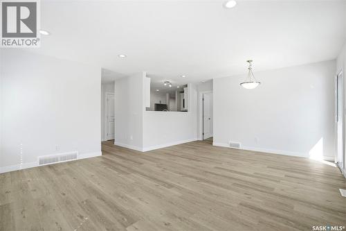 27 547 East Hampton Boulevard, Saskatoon, SK - Indoor