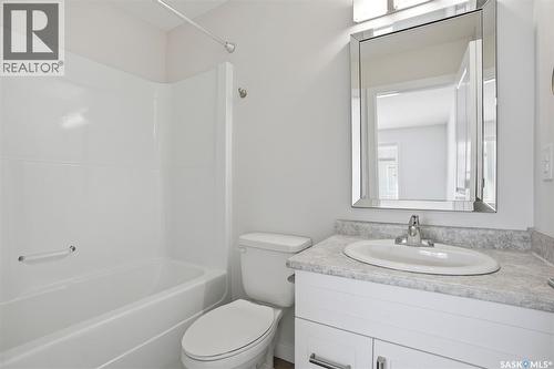 27 547 East Hampton Boulevard, Saskatoon, SK - Indoor Photo Showing Bathroom
