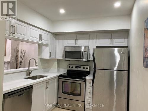 274 - 3 Everson Drive, Toronto, ON - Indoor Photo Showing Kitchen