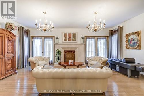 118 Cowan Drive, Vaughan, ON - Indoor Photo Showing Living Room With Fireplace