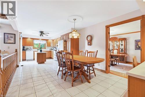 79 Maple Drive, Hamilton, ON - Indoor Photo Showing Dining Room