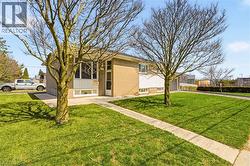 491 WARMINSTER Drive Oakville, ON L6L 4N4