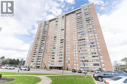 18 KNIGHTSBRIDGE Road Unit# 502  Brampton, ON L6T 3X5