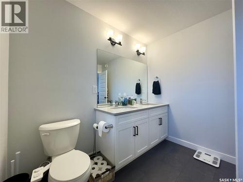 302 Pepper Place, Saskatoon, SK - Indoor Photo Showing Bathroom