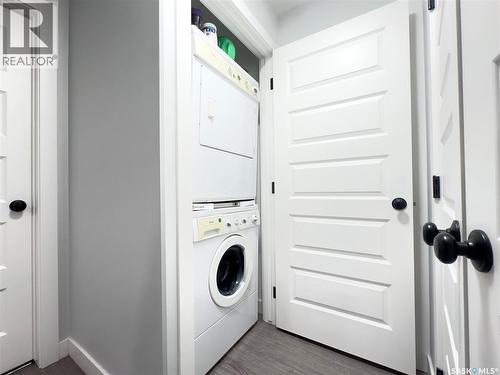 302 Pepper Place, Saskatoon, SK - Indoor Photo Showing Laundry Room