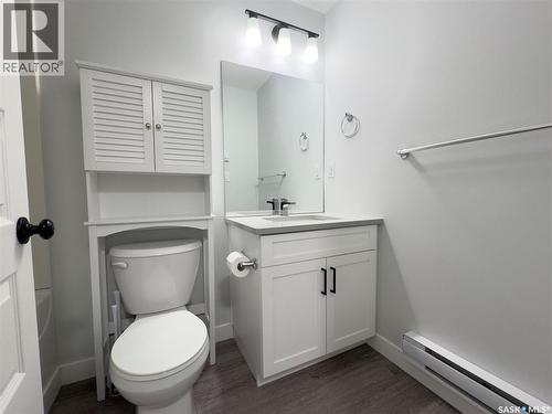 302 Pepper Place, Saskatoon, SK - Indoor Photo Showing Bathroom