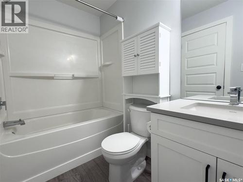 302 Pepper Place, Saskatoon, SK - Indoor Photo Showing Bathroom