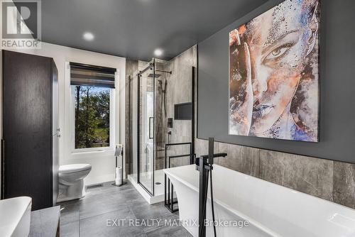 3515 Front Road E, Champlain, ON - Indoor Photo Showing Other Room