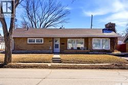 321 Elphinstone STREET  Regina, SK S4R 3W7