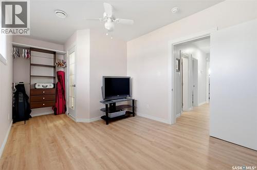 321 Elphinstone Street, Regina, SK - Indoor