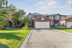 5824 PRAIRIE CIRCLE  Mississauga, ON L5N 6B4