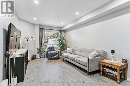 5824 Prairie Circle, Mississauga, ON - Indoor