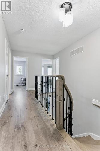 5824 Prairie Circle, Mississauga, ON - Indoor Photo Showing Other Room
