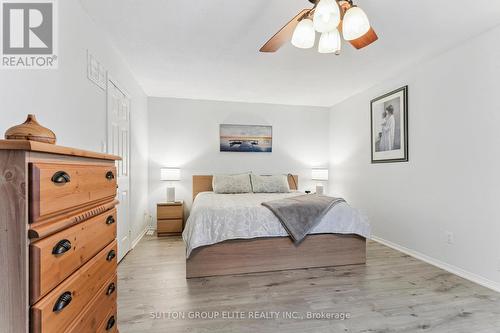 5824 Prairie Circle, Mississauga, ON - Indoor Photo Showing Bedroom