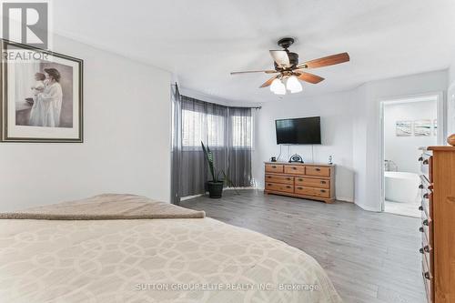 5824 Prairie Circle, Mississauga, ON - Indoor Photo Showing Bedroom