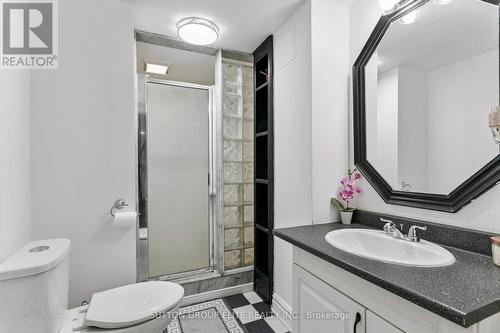5824 Prairie Circle, Mississauga, ON - Indoor Photo Showing Bathroom