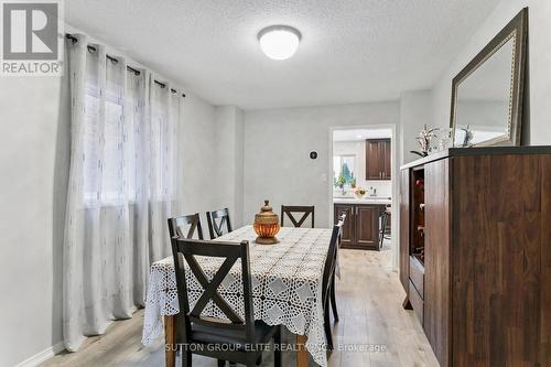 5824 Prairie Circle, Mississauga, ON - Indoor Photo Showing Dining Room