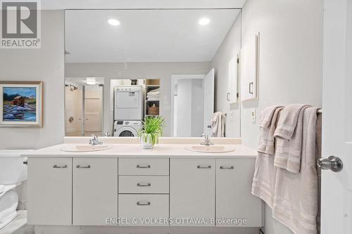 249 Faircrest Road, Ottawa, ON - Indoor Photo Showing Bathroom
