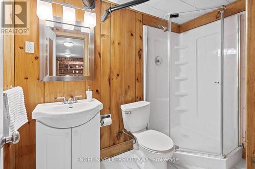 249 Faircrest Road, Ottawa, ON - Indoor Photo Showing Bathroom