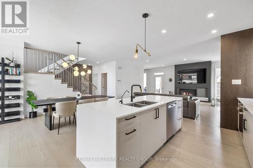 101 Tay Street, Ottawa, ON - Indoor Photo Showing Kitchen With Double Sink With Upgraded Kitchen
