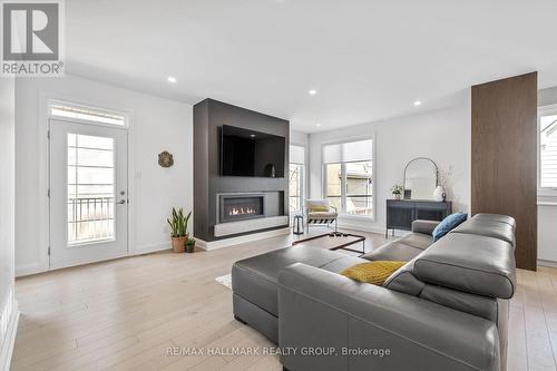 101 Tay Street, Ottawa, ON - Indoor Photo Showing Living Room With Fireplace