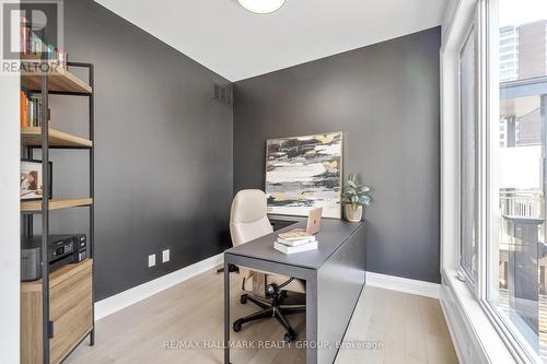 101 Tay Street, Ottawa, ON - Indoor Photo Showing Office