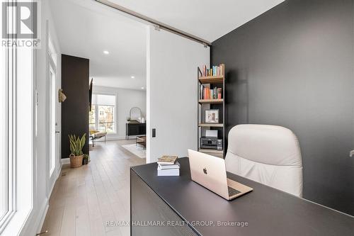101 Tay Street, Ottawa, ON - Indoor Photo Showing Office
