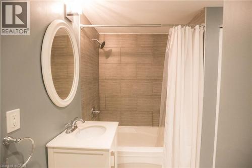 Basement bathroom - 96 Pathfinder Crescent, Kitchener, ON - Indoor Photo Showing Bathroom