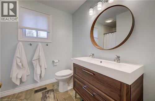 150 Bayne Crescent, Cambridge, ON - Indoor Photo Showing Bathroom