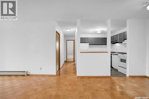 304 385 Kingsmere Boulevard, Saskatoon, SK - Indoor Photo Showing Kitchen